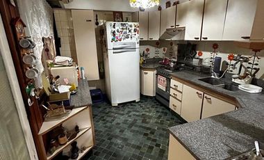 Casa en  Lanus - venta