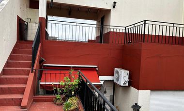 Casa en  Lanus - venta