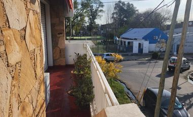 Casa en  Lanus - venta