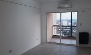 Departamento 4 ambientes con balcón y cochera San Miguel Apto Credito