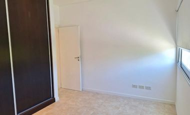 Casa en Abril Club De Campo