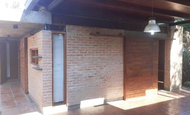 Casa en 131/417 y 418 Villa Elisa - Alberto Dacal Propiedades