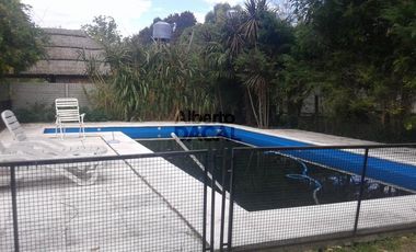 Casa en 131/417 y 418 Villa Elisa - Alberto Dacal Propiedades