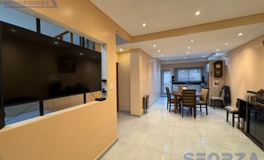 Venta triplex en Barrio cerrado