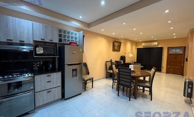 Venta triplex en Barrio cerrado