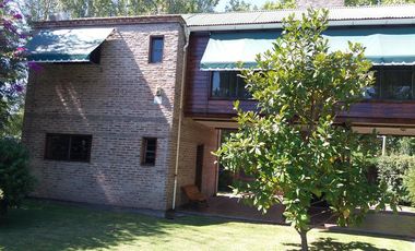 Casa en Venta en 419/Dg 421 Villa Elisa - Alberto Dacal Propiedades