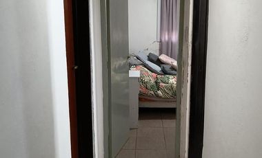 Casa al frente de 3 amb. c/garage y casa al fondo de 3 amb. c/patio