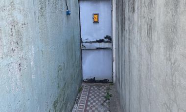 Dos PH a reciclar sub-divididos en Lanús este. Lote de 10x32