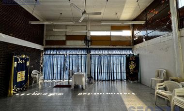 Dos amplios galpones en venta en San Miguel sobre avenida peron