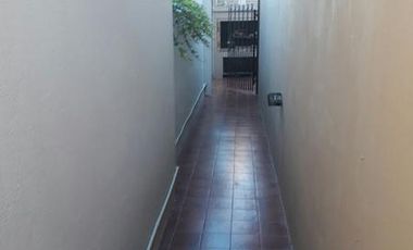 VENTA - Excelente propiedad en excelente estado - Casa - Temperley - 2 dormitorios, garage