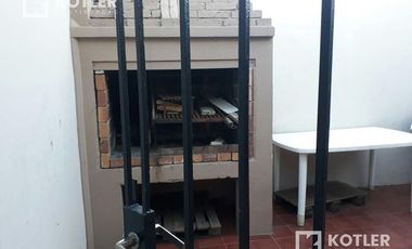 VENTA - Excelente propiedad en excelente estado - Casa - Temperley - 2 dormitorios, garage