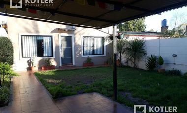 VENTA - Excelente propiedad en excelente estado - Casa - Temperley - 2 dormitorios, garage