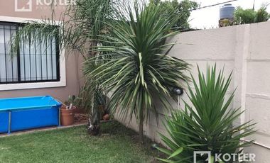 VENTA - Excelente propiedad en excelente estado - Casa - Temperley - 2 dormitorios, garage