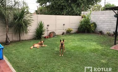 VENTA - Excelente propiedad en excelente estado - Casa - Temperley - 2 dormitorios, garage