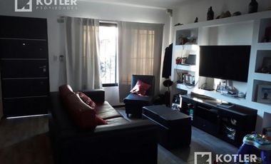 VENTA - Excelente propiedad en excelente estado - Casa - Temperley - 2 dormitorios, garage