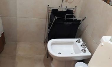 VENTA - Excelente propiedad en excelente estado - Casa - Temperley - 2 dormitorios, garage