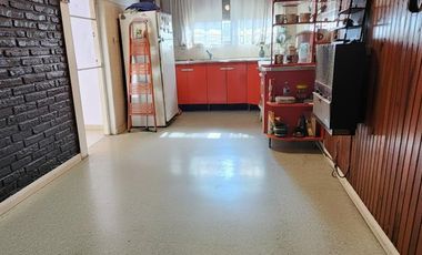 Venta Casa en 2 Plantas con Local     Garaje   Terraza – Quilmes