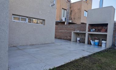 Venta casa 2 dormitorios Funes