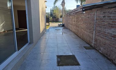 Venta casa 2 dormitorios Funes