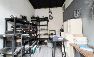 ARRIENDO DE PROPIEDAD CON 3 OFICINAS AL INTERIOR