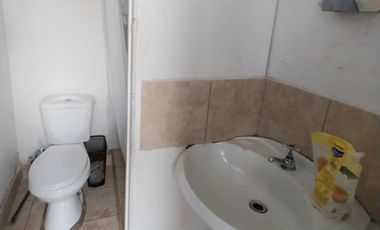 ARRIENDO DE PROPIEDAD CON 3 OFICINAS AL INTERIOR