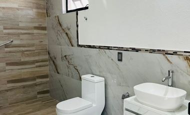 Casa en Villa Corona en Venta