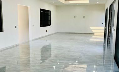 Casa en Villa Corona en Venta