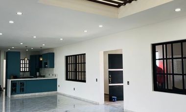 Casa en Villa Corona en Venta