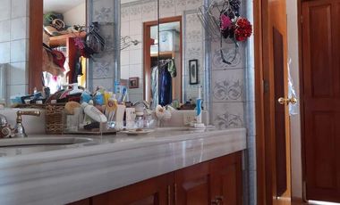 Bosques de la Herradura en calle cerrada con vigilancia linda casa en venta