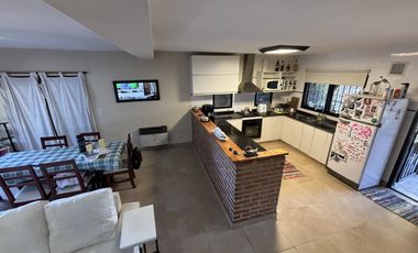 Hermosa casa de 3 dormitorios con jardin y pileta en Pueblo Esther