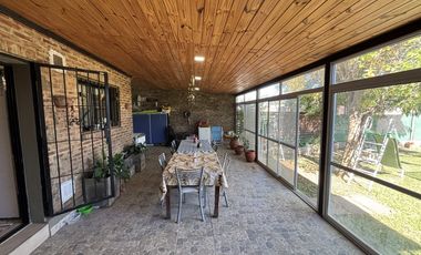 Hermosa casa de 3 dormitorios con jardin y pileta en Pueblo Esther