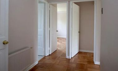 Casa en arriendo c/ estacionamiento en Jardín Del Este