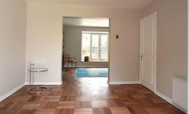 Casa en arriendo c/ estacionamiento en Jardín Del Este