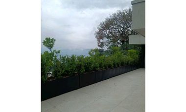 Casa con Estilo y Espectacular vista en Palmas Urbanización Exclusiva