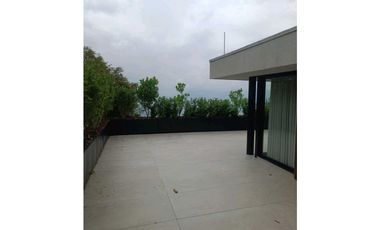 Casa con Estilo y Espectacular vista en Palmas Urbanización Exclusiva