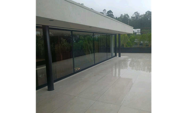 Casa con Estilo y Espectacular vista en Palmas Urbanización Exclusiva