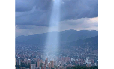 Casa con Estilo y Espectacular vista en Palmas Urbanización Exclusiva