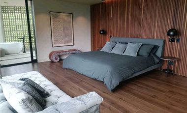 Casa con Estilo y Espectacular vista en Palmas Urbanización Exclusiva