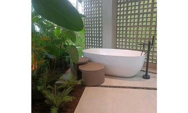 Casa con Estilo y Espectacular vista en Palmas Urbanización Exclusiva