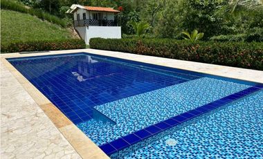 Casa con Piscina en Sopetran en Parcelacion en venta