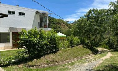 Casa con Piscina en Sopetran en Parcelacion en venta