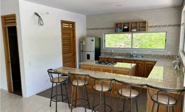 Casa con Piscina en Sopetran en Parcelacion en venta