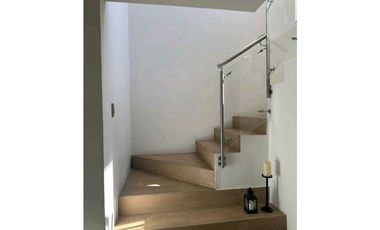 Hermosa Casa Campestre en Copacabana en Parcelacion en venta