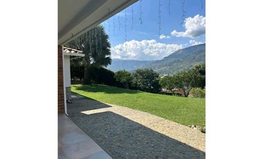 Hermosa Casa Campestre en Copacabana en Parcelacion en venta