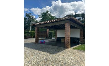 Hermosa Casa Campestre en Copacabana en Parcelacion en venta