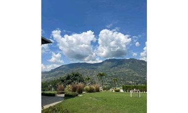 Hermosa Casa Campestre en Copacabana en Parcelacion en venta