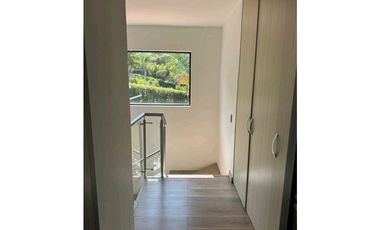 Hermosa Casa Campestre en Copacabana en Parcelacion en venta