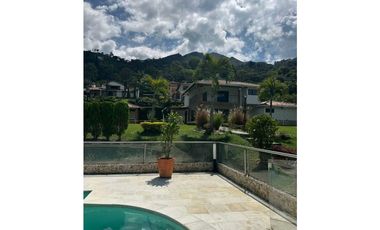 Hermosa Casa Campestre en Copacabana en Parcelacion en venta