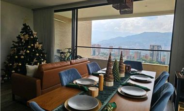 Apartamento moderno en Balsos en Venta