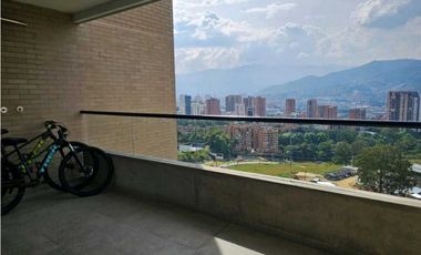 Apartamento moderno en Balsos en Venta